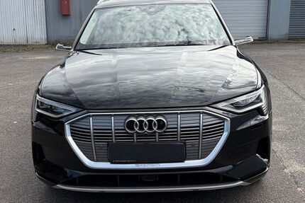 Audi e-tron 96.000 km 27.000 &euro; Lübeck 23558