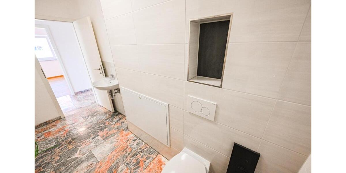 Einfamilienhaus Oberleichtersbach - 1.000&euro; | Angebot:24347648