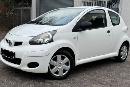 Toyota Aygo (X) 110.000 km 3.200 &euro; Freiburg 79106