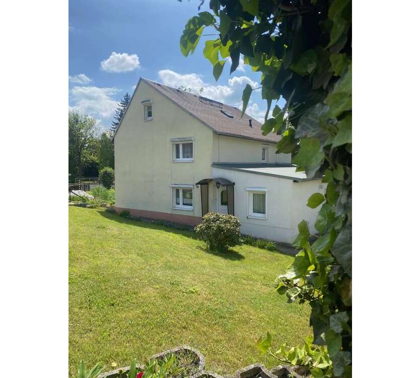 Haus zum Kaufen in Döbeln OT Simselwitz 179.900 € 160 m²
