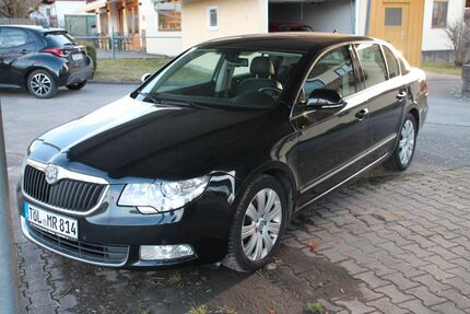 Skoda Superb 153.000 km 3.990 &euro; Königsdorf 82549