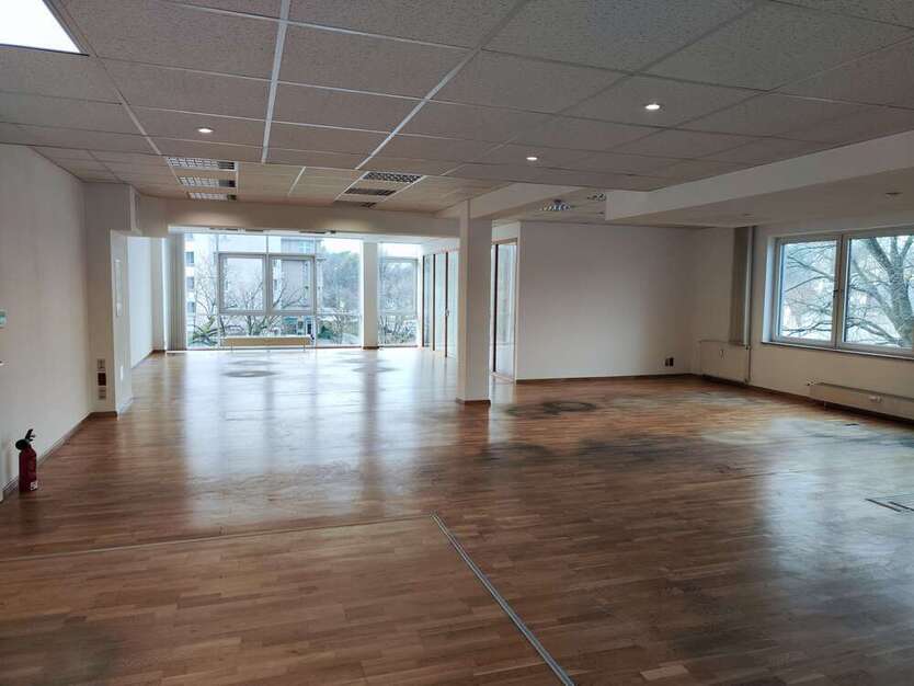 Büro in Berlin 6.900 € 428 m²