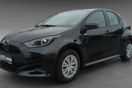 Toyota Yaris 10.877 km 22.995 &euro; Hochstetten-Dhaun 55606