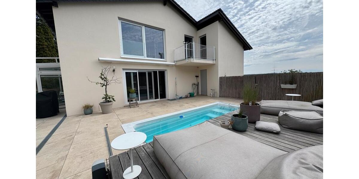 Einfamilienhaus Weilburg - 10 Zimmer, 330 m&sup2;, 870.000&euro; | Angebot:27075960