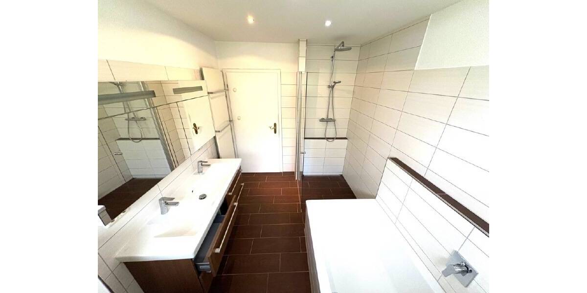 Einfamilienhaus Künzell - 1 Zimmer, 271 m&sup2;, 675.000&euro; | Angebot:25984441