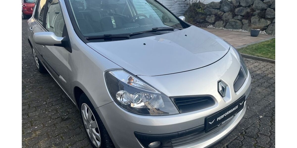 Renault Clio 196.000 km 1.499 &euro; Ransbach-Baumbach 56235