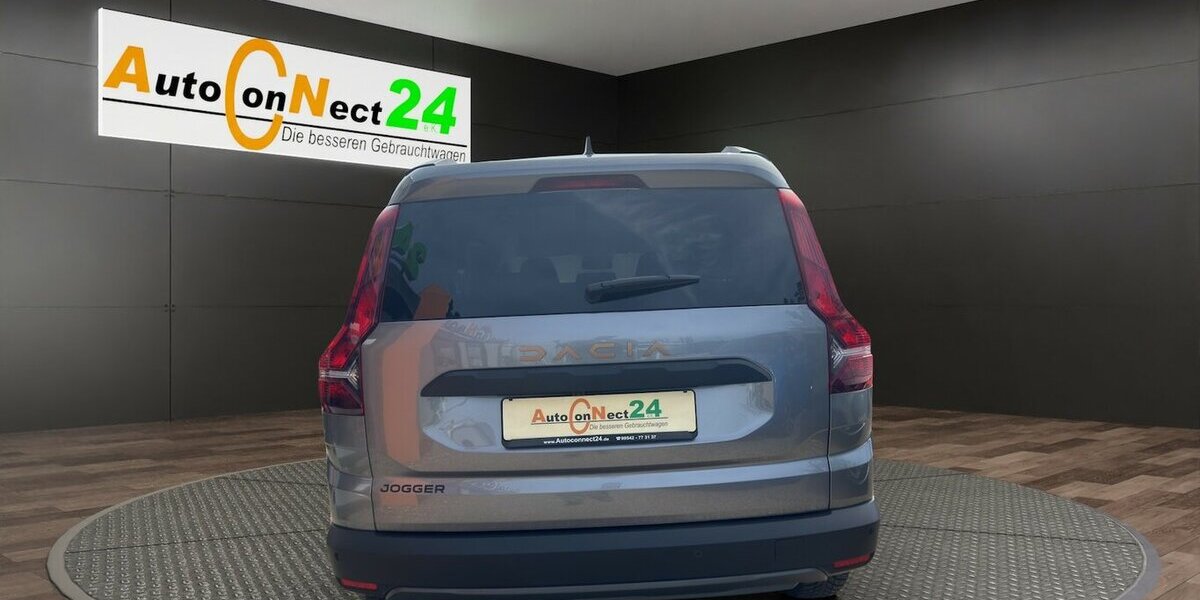 Dacia Jogger Extreme+ *7-Sitzer/Navi/SHZG/Temmpomat/RFK* 13.615 km 20.790 &euro; Bamberg 96052