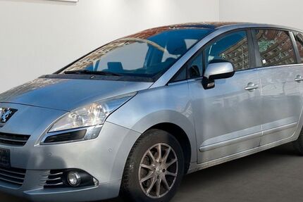 Peugeot 5008 281.746 km 2.999 € Berlin 12681