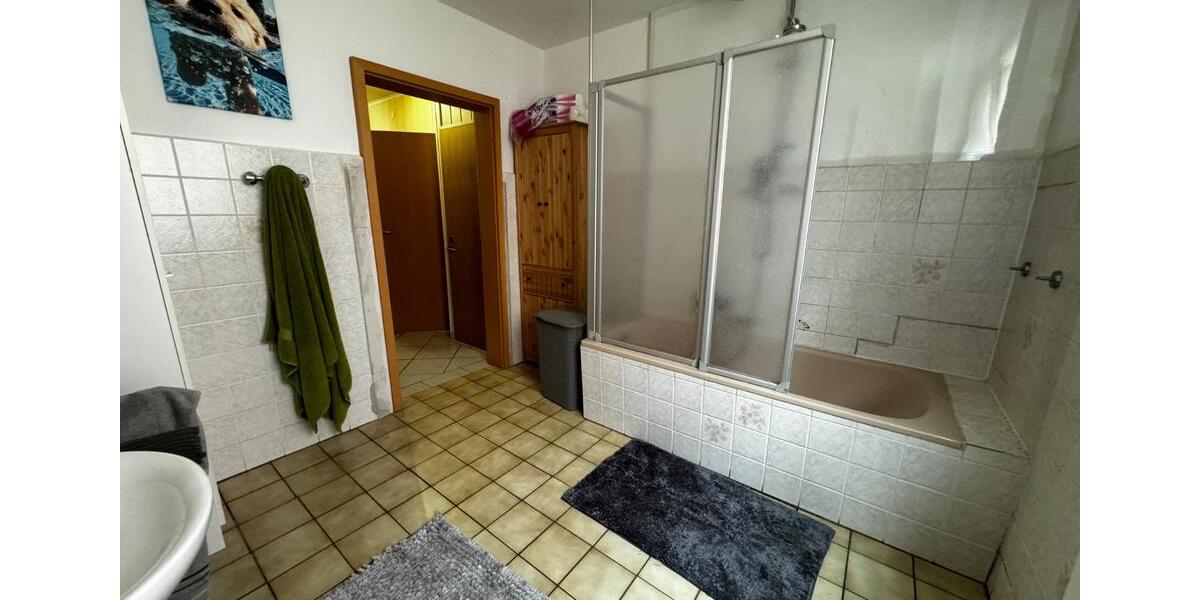 Etagenwohnung Bleckede - 6 Zimmer, 147 m&sup2;, 1.225&euro; | Angebot:26350832