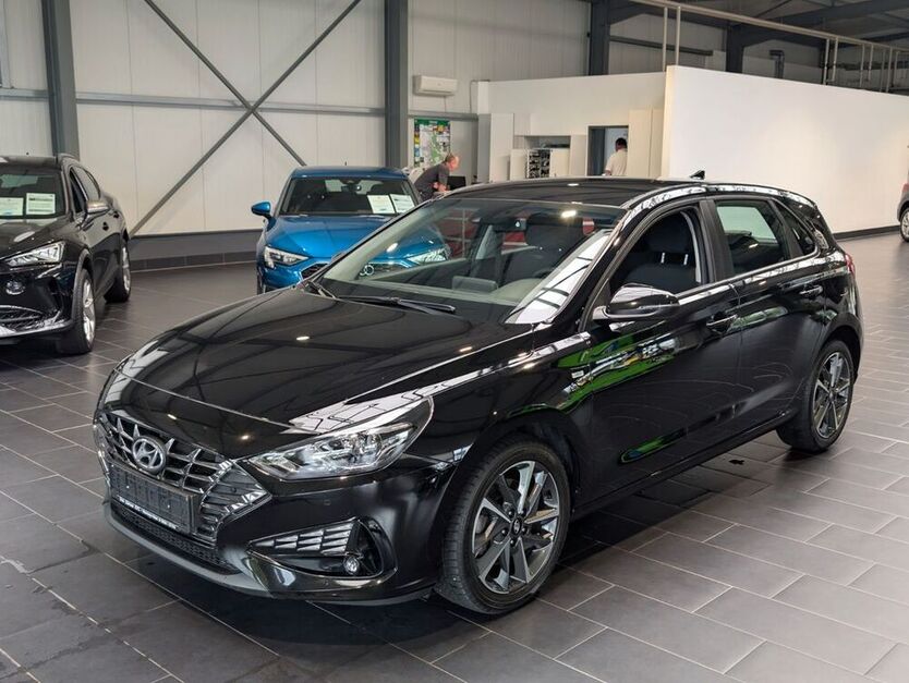 i30