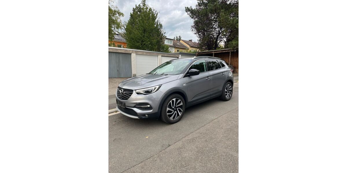Opel Grandland (X) 37.000 km 11.900 &euro; Stuttgart 70186