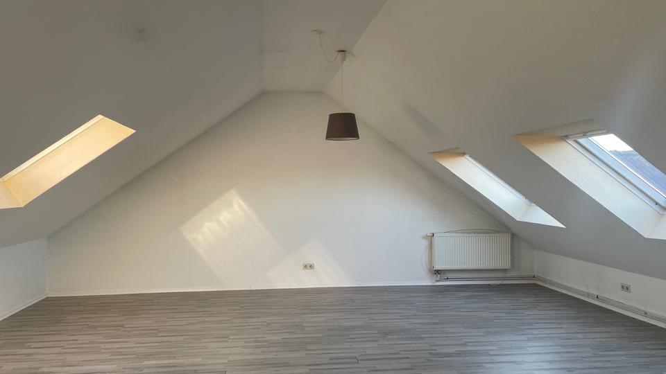Dachgeschoßwohnung Uplengen - 2 Zimmer, 50 m&sup2;, 475&euro; | Angebot:26279042