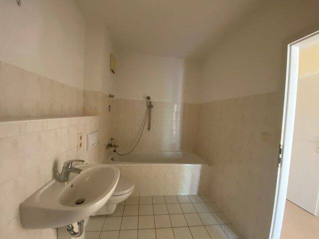 Etagenwohnung Reichenbach - 2 Zimmer, 60 m&sup2;, 385&euro; | Angebot:26512985