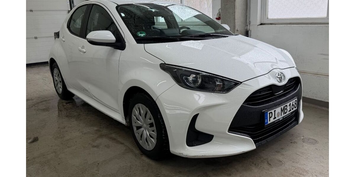 Toyota Yaris 66.200 km 11.500 &euro; Hamburg 22043