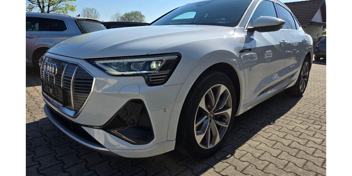 Audi e-tron 28.737 km 29.990 &euro; Ichenhausen 89335