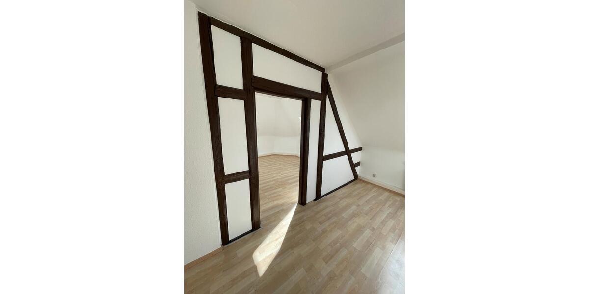 Dachgeschoßwohnung Frankfurt am Main Ost - 3 Zimmer, 60 m&sup2;, 1.240&euro; | Angebot:26656471