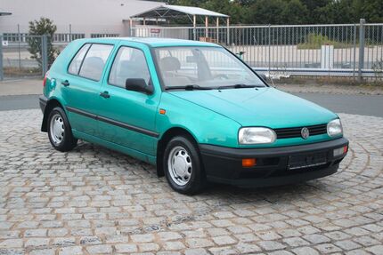 VW Golf 138.932 km 2.488 &euro; Nürnberg 90441