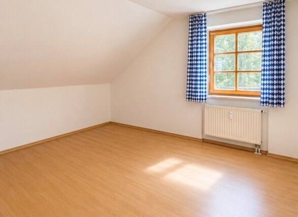 Etagenwohnung Falkenstein - 3 Zimmer, 57 m&sup2;, 119.000&euro; | Angebot:26730858