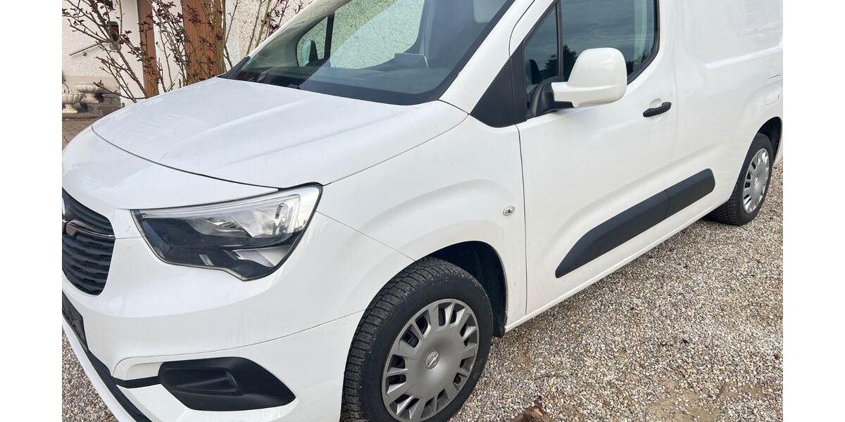 Opel Combo 188.000 km 7.100 &euro; Attenkirchen 85395