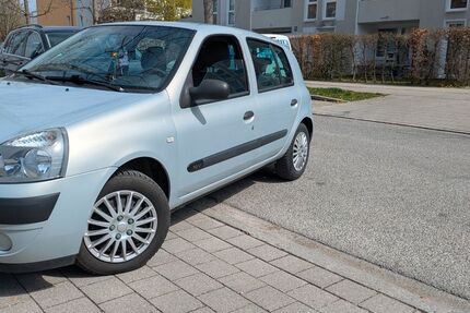 Renault Clio 106.500 km 2.650 &euro; München 80997