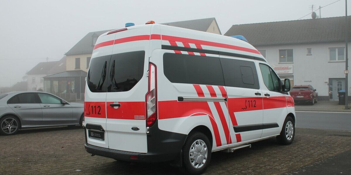 Ford Transit Custom 350 L2 KTW Krankentransportwagen 275.157 km 11.950 &euro; Badem 54657