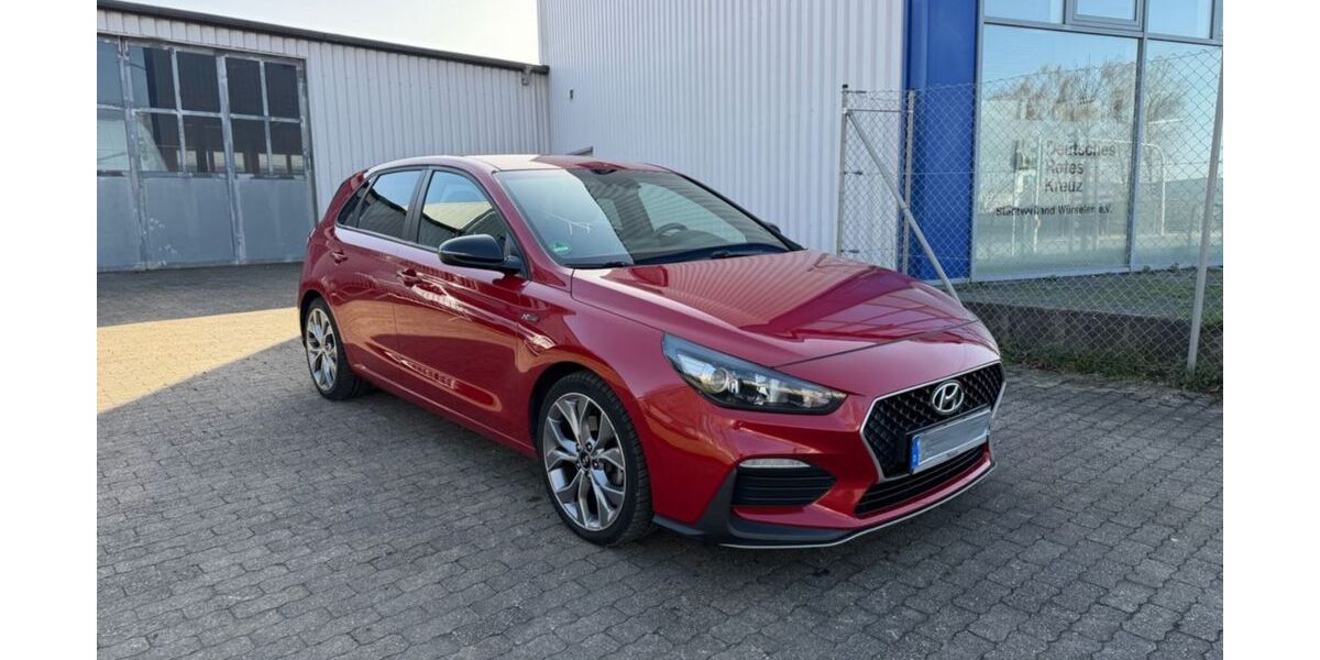 Hyundai i30 89.000 km 8.500 &euro; Landscheid 54526