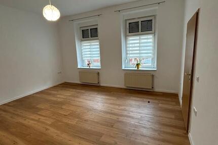 1 Zimmer-Wohnung Küche Bad Flur zimmer