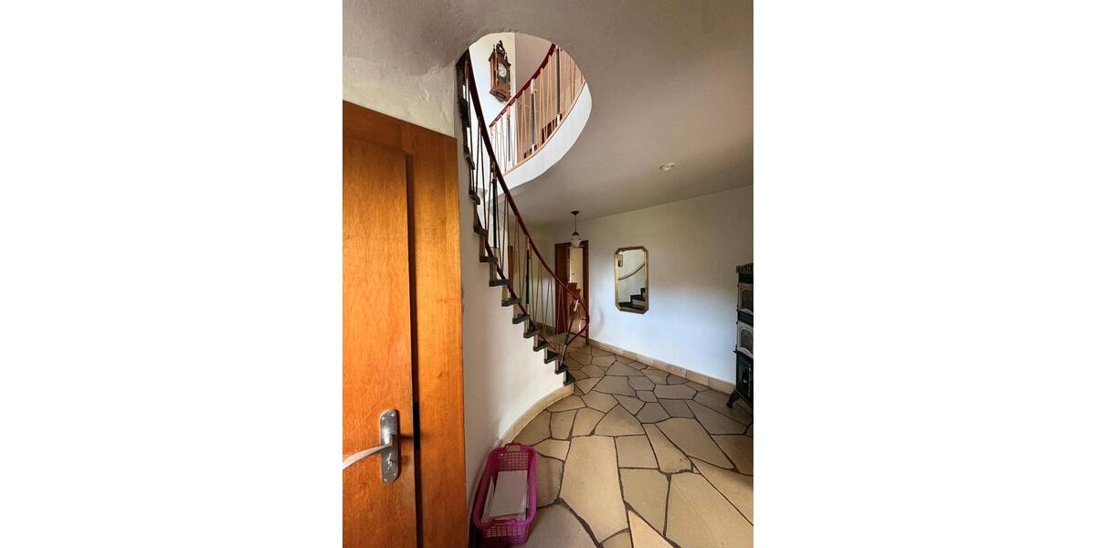 Einfamilienhaus Wabern - 10 Zimmer, 240 m&sup2;, 295.000&euro; | Angebot:26962325