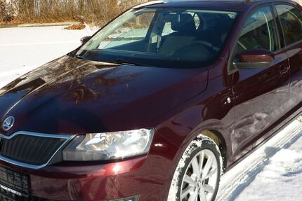 Skoda Rapid 142.000 km 6.500 &euro; Gera 07548