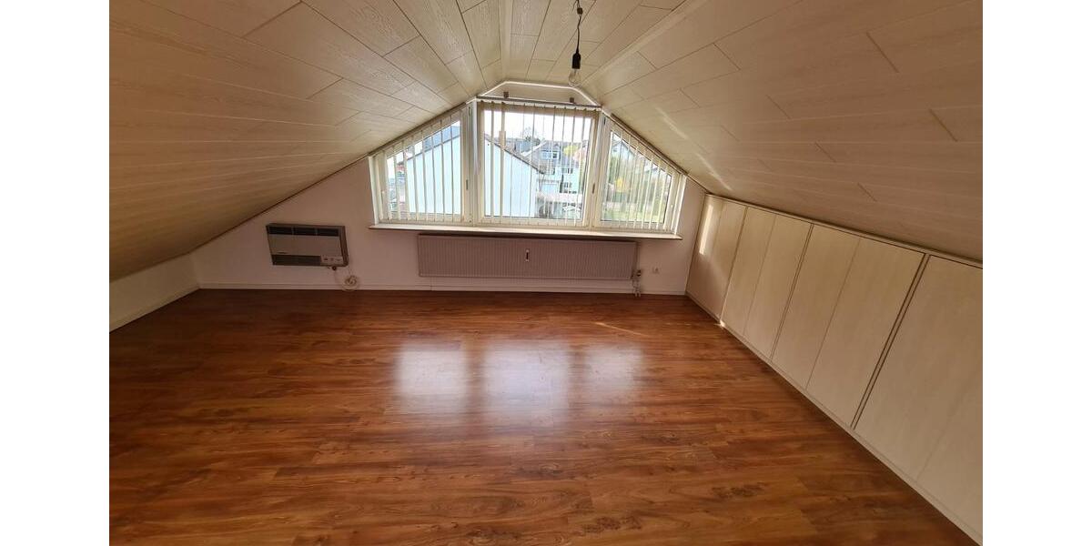 Dachgeschoßwohnung Löhnberg - 2 Zimmer, 67 m&sup2;, 144.000&euro; | Angebot:26354193