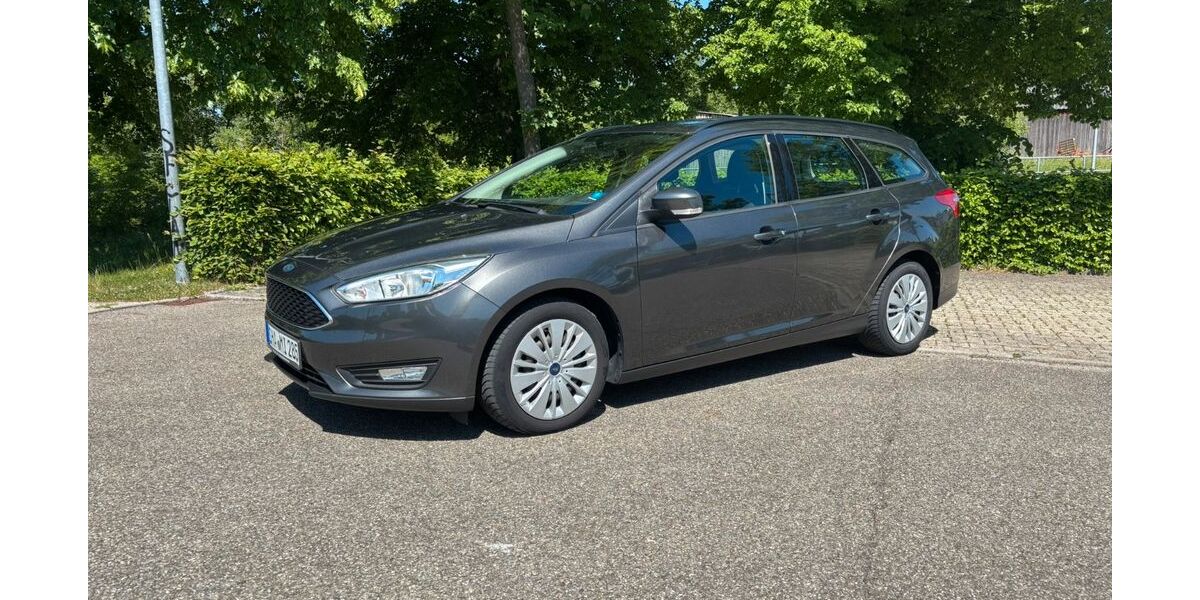 Ford Focus 93.999 km 6.499 &euro; Michelfeld 74545