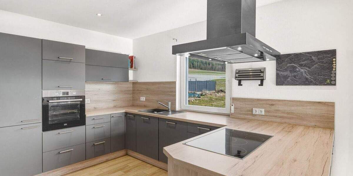 Mehrfamilienhaus, Wohnhaus Neunburg vorm Wald Kröblitz - 6 Zimmer, 224 m&sup2;, 529.000&euro; | Angebot:25680323