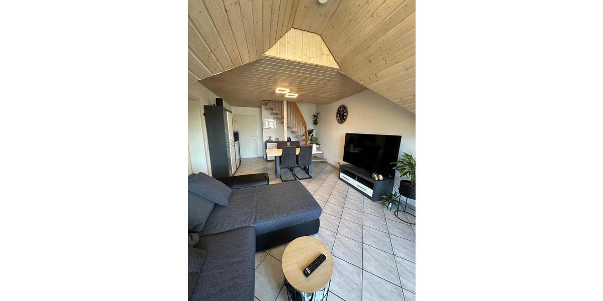 Dachgeschoßwohnung Haigerloch - 4 Zimmer, 77 m&sup2;, 260.000&euro; | Angebot:25813093