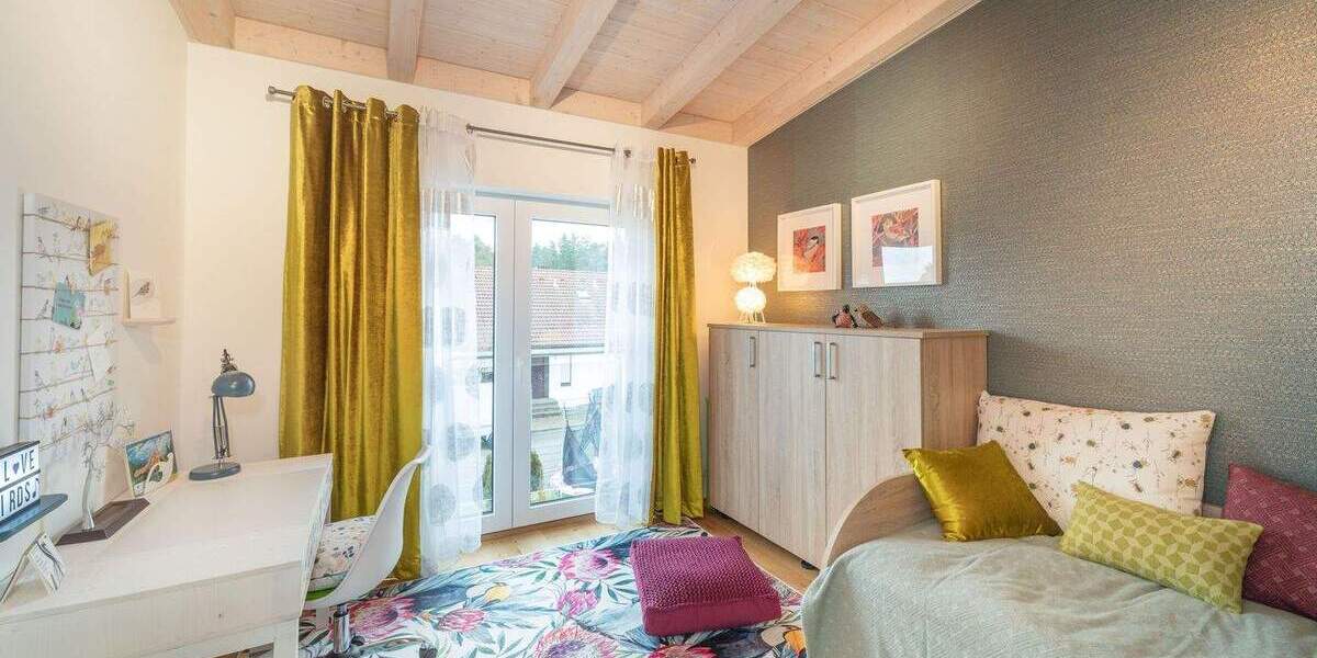 Doppelhaushälfte Oberreichenbach - 6 Zimmer, 196 m&sup2;, 2.490&euro; | Angebot:25355700