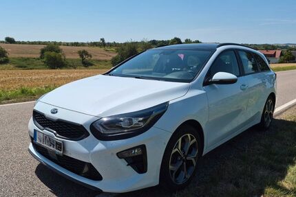 Kia ceed Sportswagon 94.000 km 16.400 &euro; Penig 09322