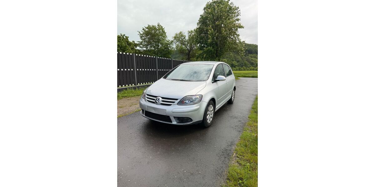 VW Golf Plus 147.625 km 1.099 &euro; Fuldatal 34233