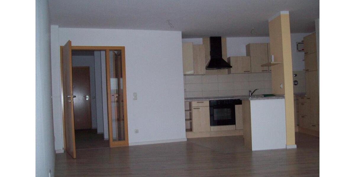 Dachgeschoßwohnung Dresden Leuben - 2.5 Zimmer, 67 m&sup2;, 600&euro; | Angebot:27610193
