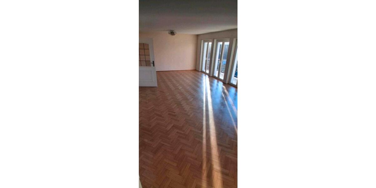 Einfamilienhaus Sundern (Sauerland) - 8 Zimmer, 270 m&sup2;, 1.850&euro; | Angebot:25821150