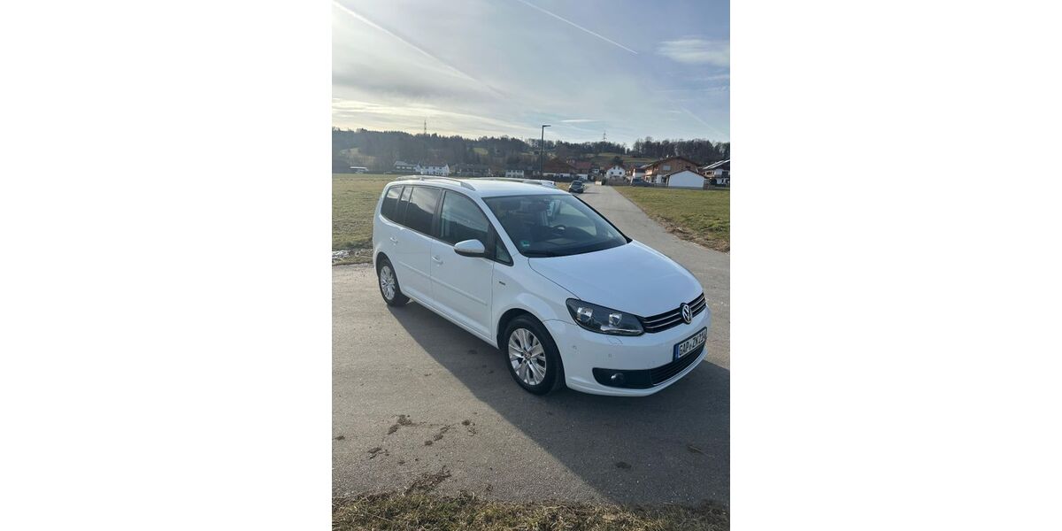 VW Touran 158.000 km 10.500 &euro; Großweil 82439
