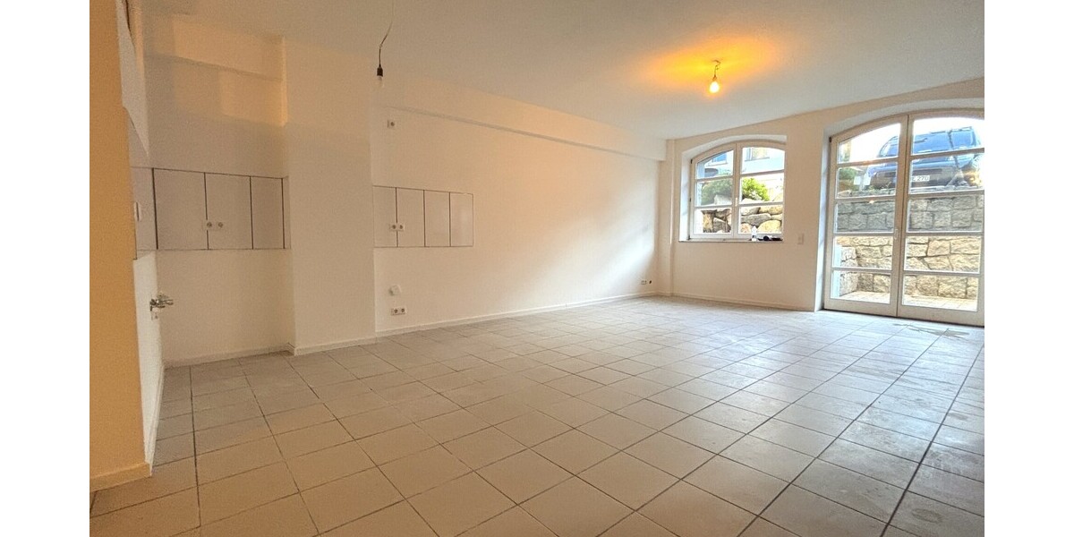 Sanierte Loftwohnung: Mit Terrasse, Stellplatz und Gartenzugang - Etagenwohnung Muggensturm | Angebot:26675597