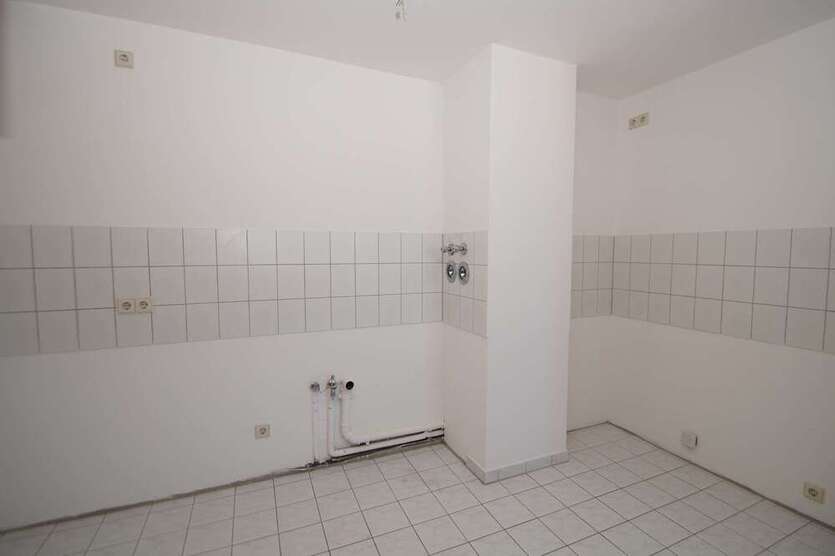 2-Zimmer-MaisonetteWohnung mit offener Küche in zentraler Lage!