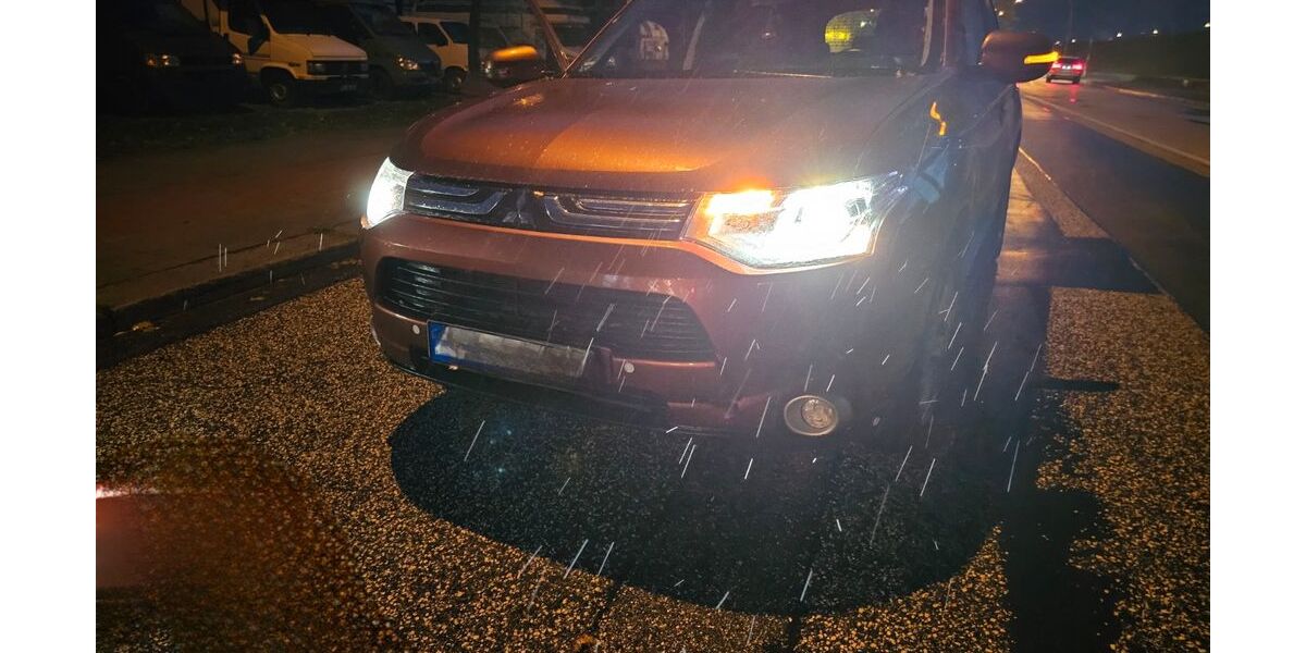 Mitsubishi Outlander 120.700 km 9.500 &euro; Hamburg 22419