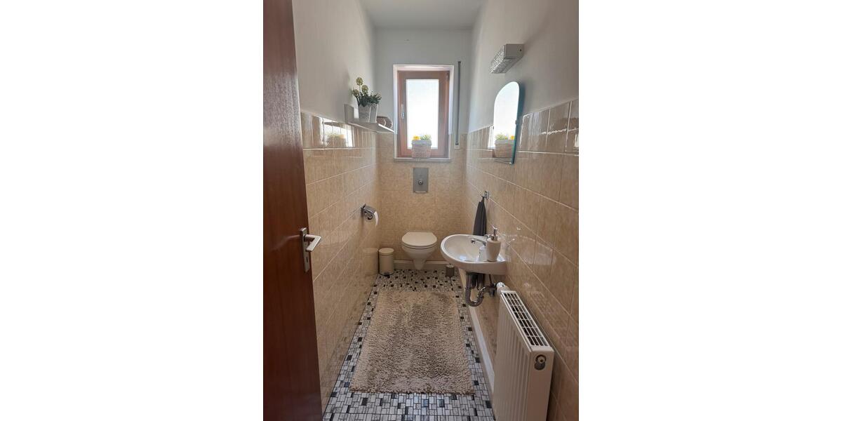 Etagenwohnung Neumarkt in der Oberpfalz Altenhof - 3 Zimmer, 106 m&sup2;, 1.200&euro; | Angebot:26327154