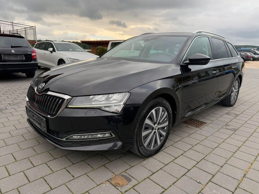 Skoda Superb 141.524 km 21.790 € Pirk 92712
