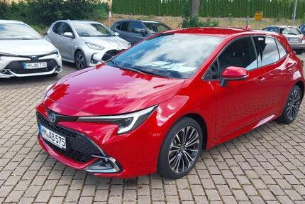 Toyota Corolla 4.789 km 28.990 &euro; Bad Pyrmont 31812