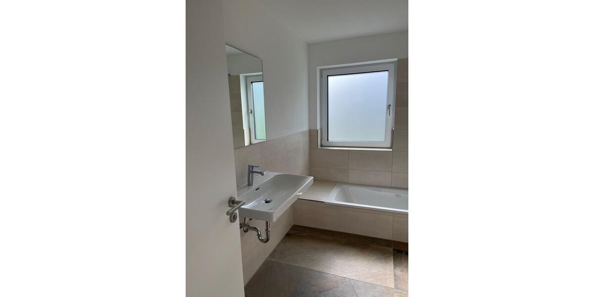 Etagenwohnung Weilheim in Oberbayern - 3 Zimmer, 94 m&sup2;, 1.689&euro; | Angebot:26671324