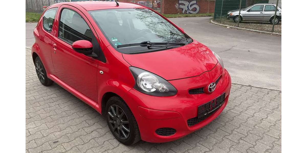 Toyota Aygo 165.450 km 2.499 &euro; Berlin 13585