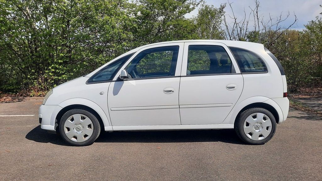 Opel Meriva 111.000 km 2.750 &euro; Radolfzell 78315