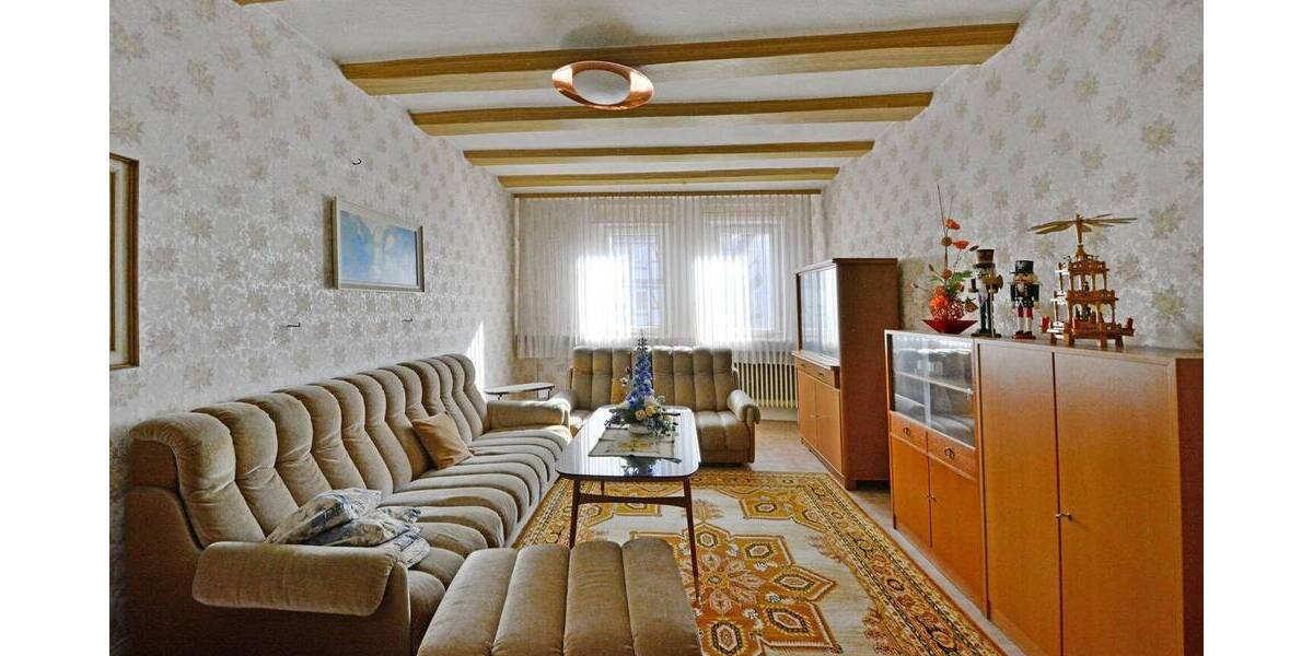 Mehrfamilienhaus, Wohnhaus Wolfhagen - 9 Zimmer, 258 m&sup2;, 180.000&euro; | Angebot:26763338