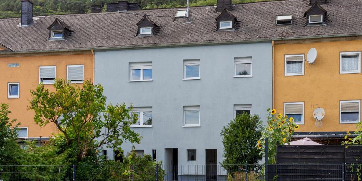 Trier-Ehrang -Teilrenoviertes Wohnhaus für die große Familie oder als 3-Familienhaus - Mehrfamilienhaus, Wohnhaus Trier West-Pallien | Angebot:27370669